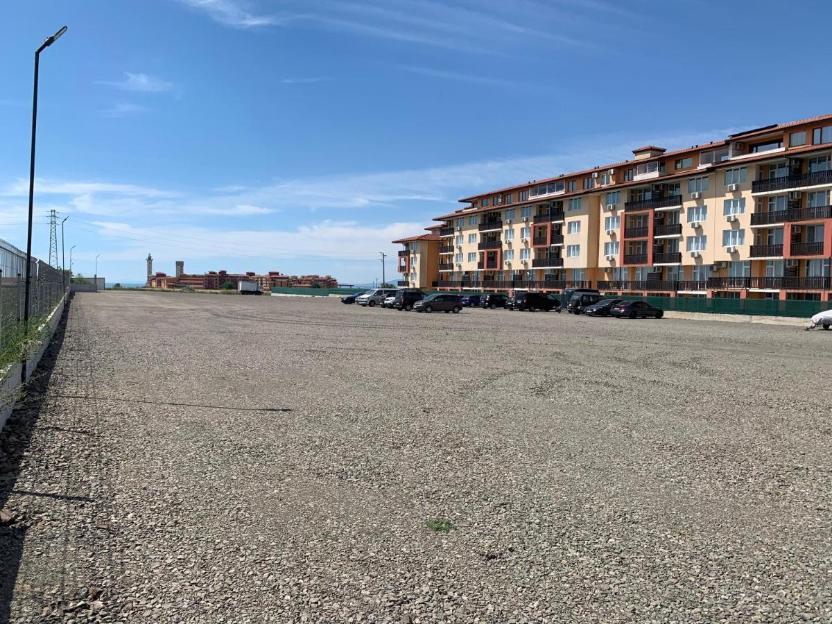 Apartcomplex Chateau أهيلوي المظهر الخارجي الصورة