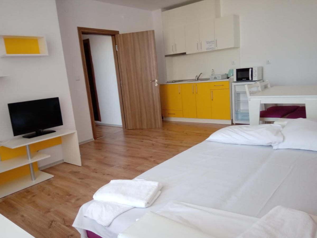 Apartcomplex Chateau أهيلوي المظهر الخارجي الصورة