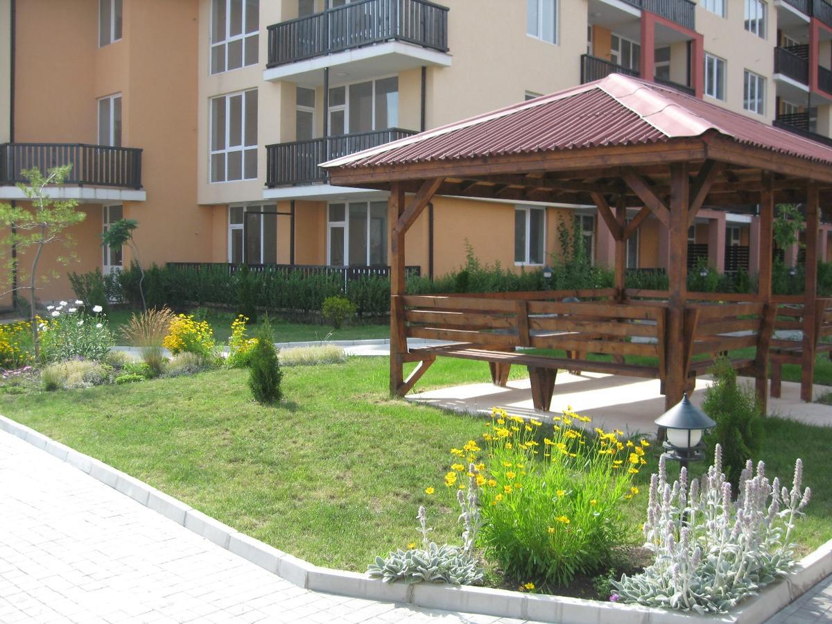 Apartcomplex Chateau أهيلوي المظهر الخارجي الصورة