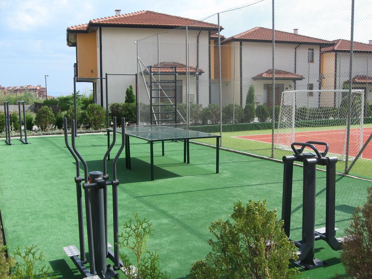 Apartcomplex Chateau أهيلوي المظهر الخارجي الصورة