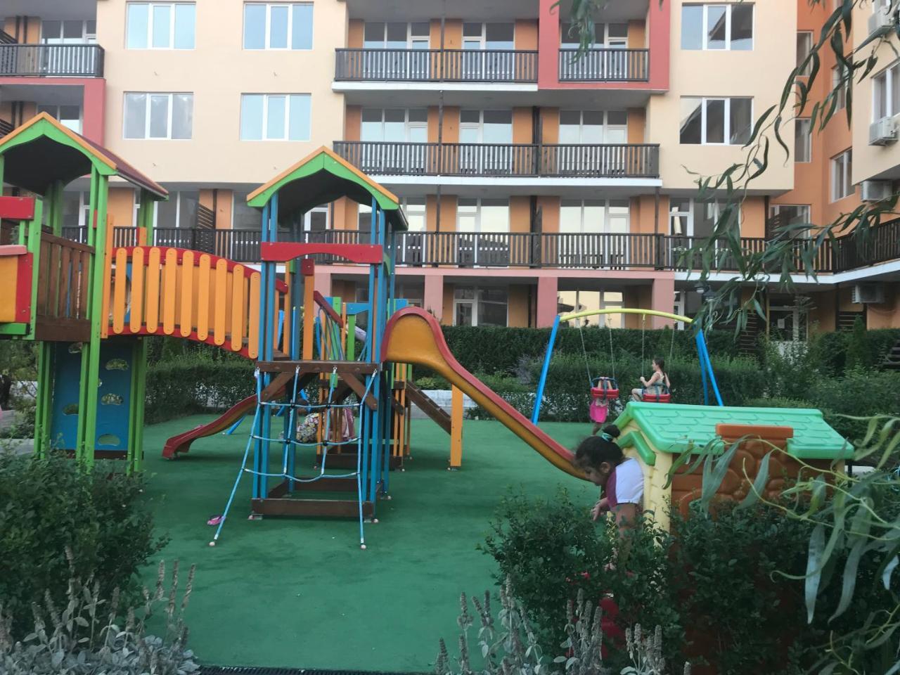 Apartcomplex Chateau أهيلوي المظهر الخارجي الصورة